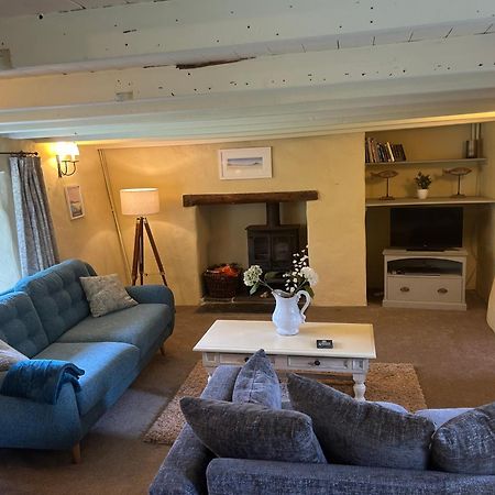 Meadowside Cottage, Characterful Grade 2 Listed Cottage Near To Wadebridge And Padstow Eksteriør billede