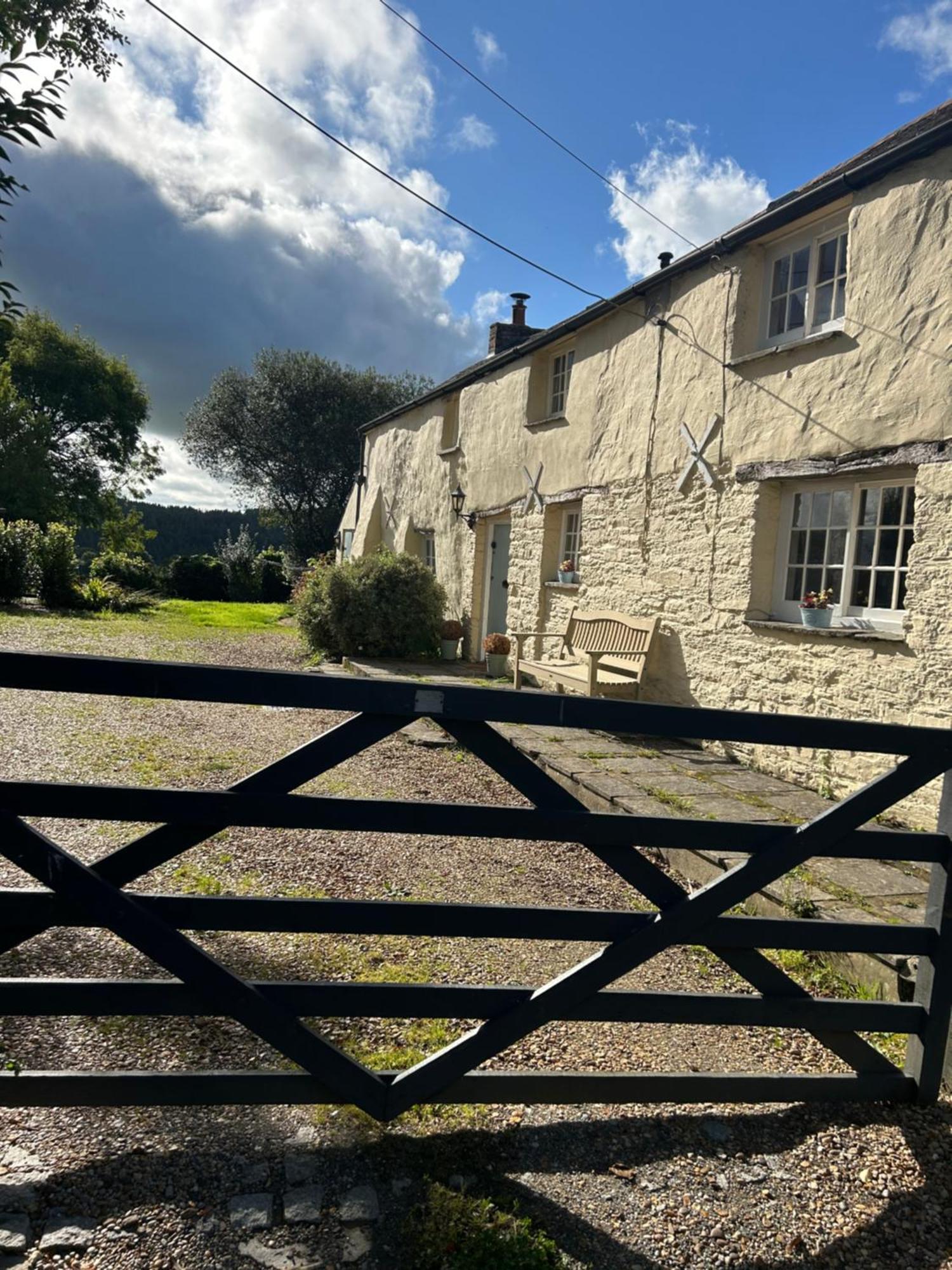 Meadowside Cottage, Characterful Grade 2 Listed Cottage Near To Wadebridge And Padstow Eksteriør billede